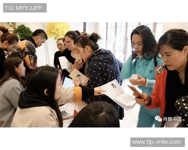 足球裁判手势舞全解析带你领略裁判的魅力与技巧